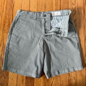 men’s gap khaki shorts 28W